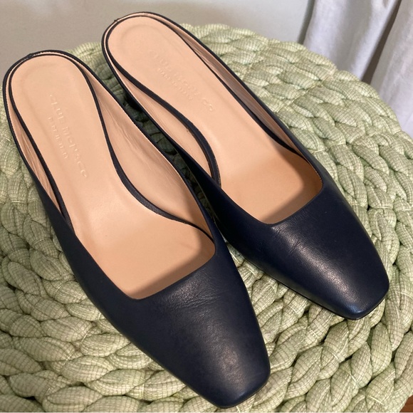 Club Monaco Aveena Navy Italian Leather Square Toe Round Heel Mules - Picture 7 of 12